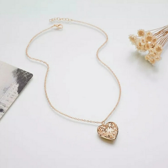 Goldtone Heart Locket - Picture 4 of 9